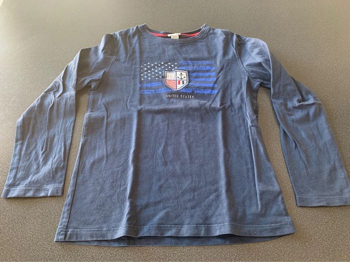 Tshirt marine cyrillus taille 10 ans