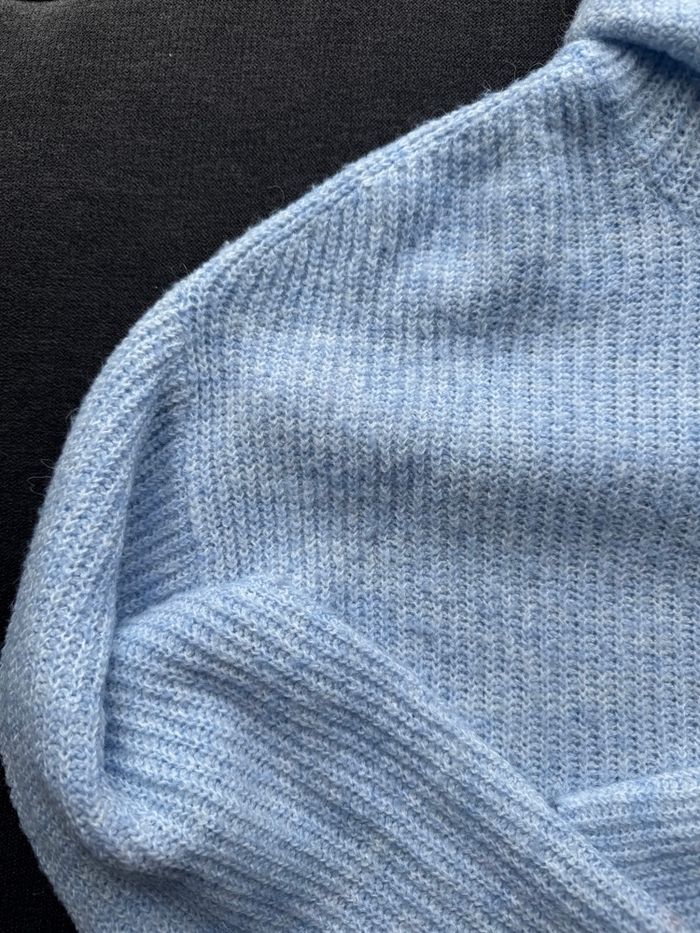 Pull bleu - photo numéro 2