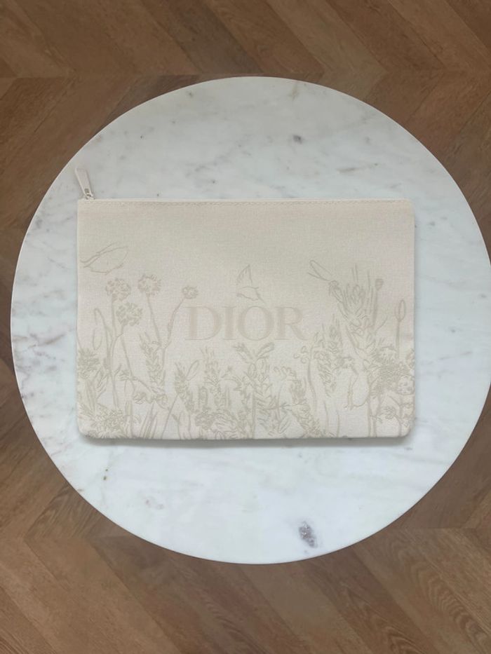 🌟 Pochette, trousse Dior neuf beige à motifs avec emballage - photo numéro 7
