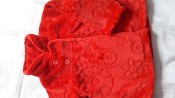 Manteau fourrure synthétique rouge 12/18 mois