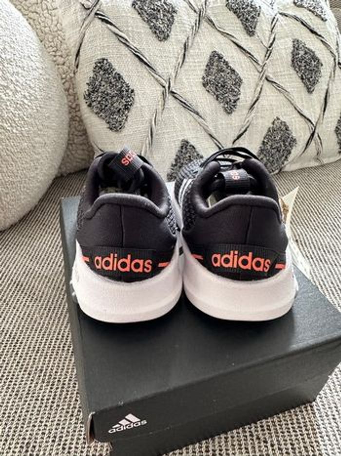 Adidas NEUVES - photo numéro 2