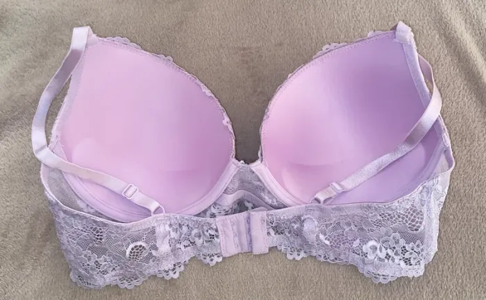 Soutien gorge violet - photo numéro 3