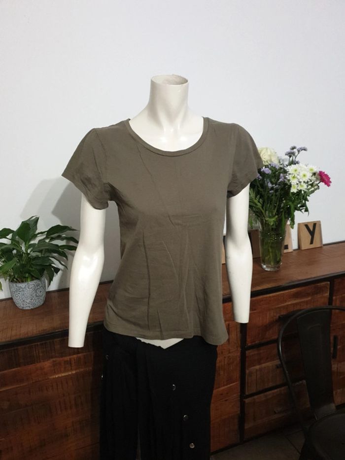 T shirt kaki taille 42 44
