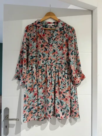 Robe courte manche 3/4