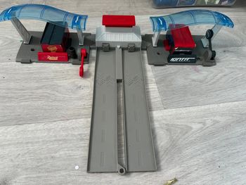 Piste de course voitures car’s