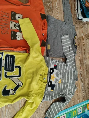 🍁 lot de 5 tee-shirts manches longues taille 18 mois 🍁