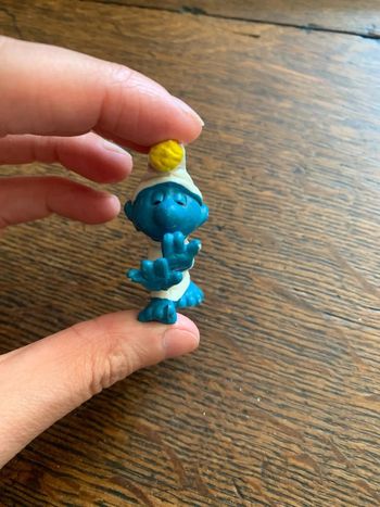 Figurine schtroumpf dormeur