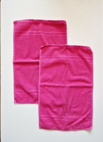 Ikea - Fräjen - Lot de 2 serviettes de toilette - Rose
