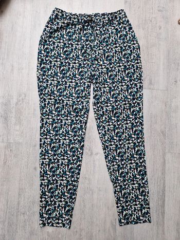 Pantalon fin kiabi taille 34 neuf