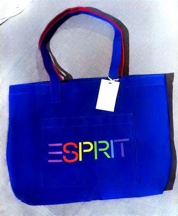  Sac à main ESPRIT
            