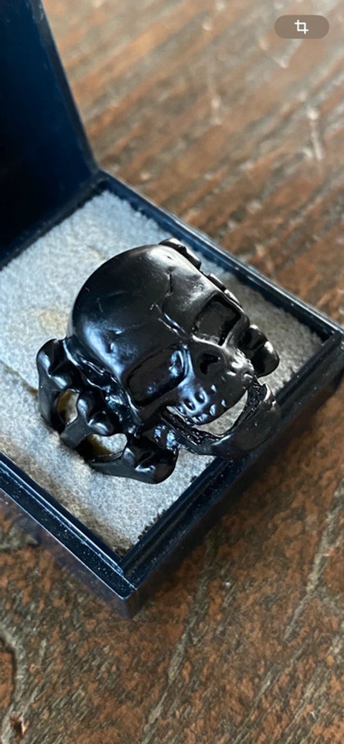 Magnifique bague noire  , gothique , taille 64 - photo numéro 2