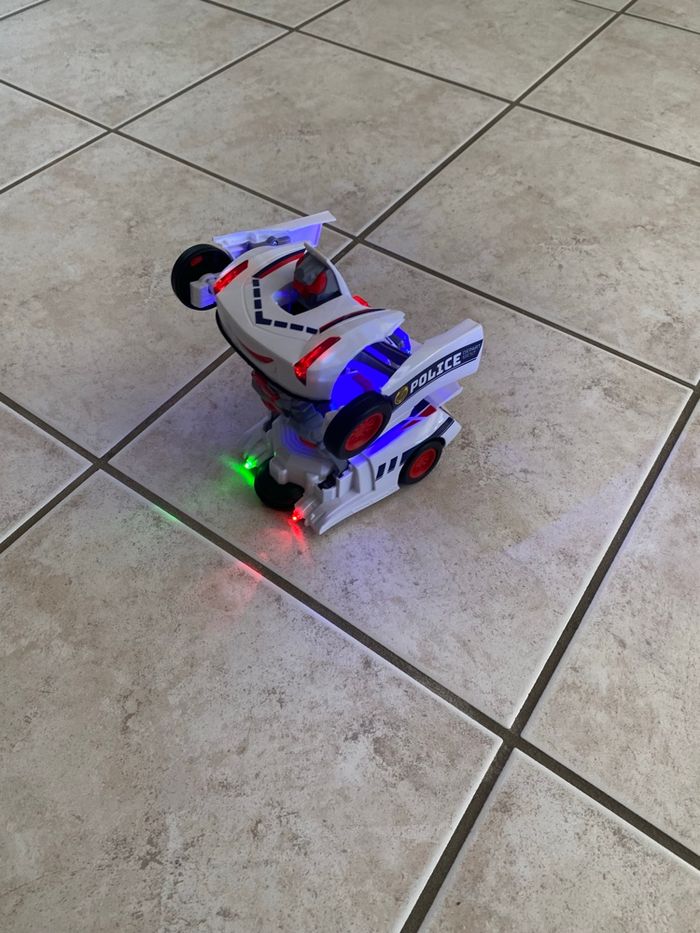 Voiture police robot ce déplie avec musique - photo numéro 4