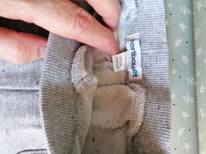 Pantalon de jogging forme Sarouel marque Vertbaudet taille 18 mois - photo numéro 3