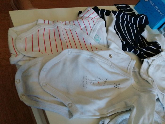 10 Bodies bébé 0 mois - photo numéro 3