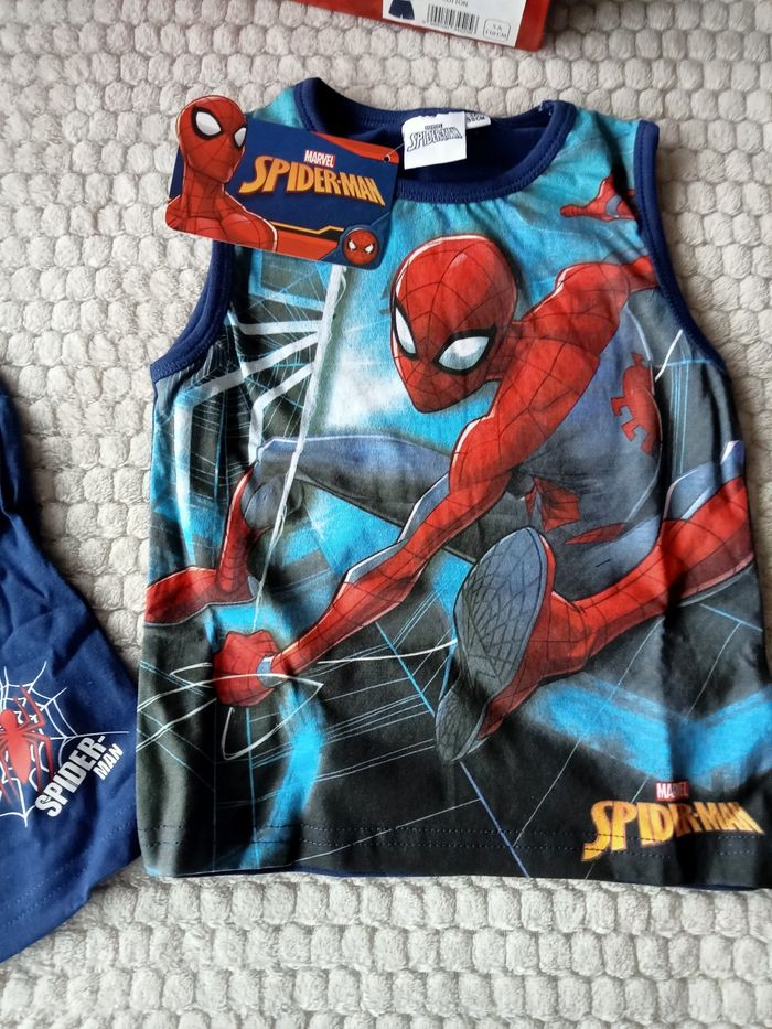 ensemble ou pyjama short spiderman - photo numéro 2