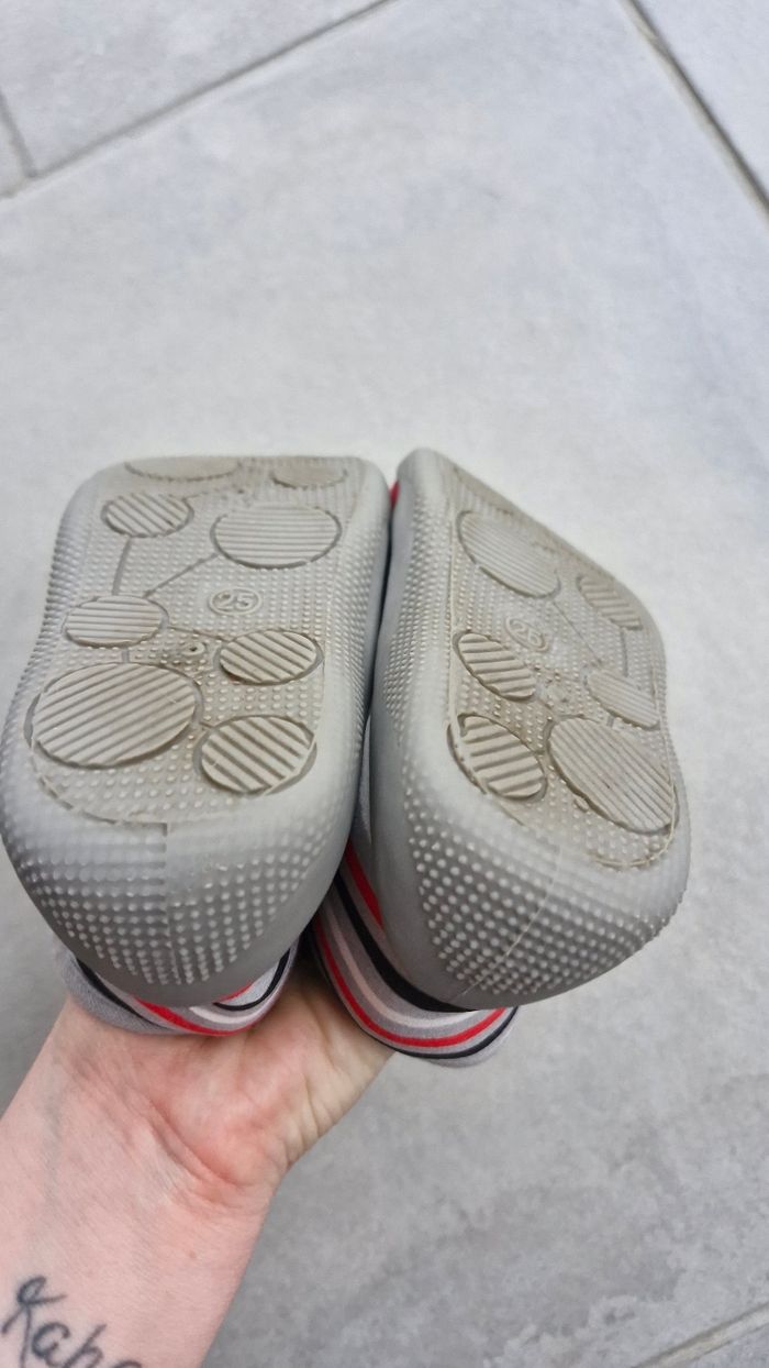 Chaussons botillons rayés Mickey enfant pointure 25 - photo numéro 8