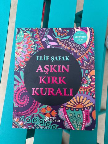 Livre askin kirk kurali de Elif safak