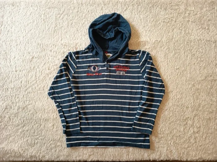 T-shirt à capuche manches longues Tissaia en 8 ans
