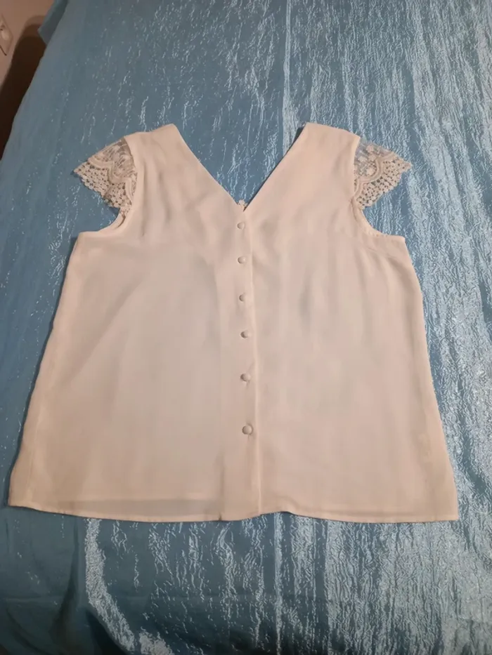 Chemise de soirée T42 - photo numéro 3
