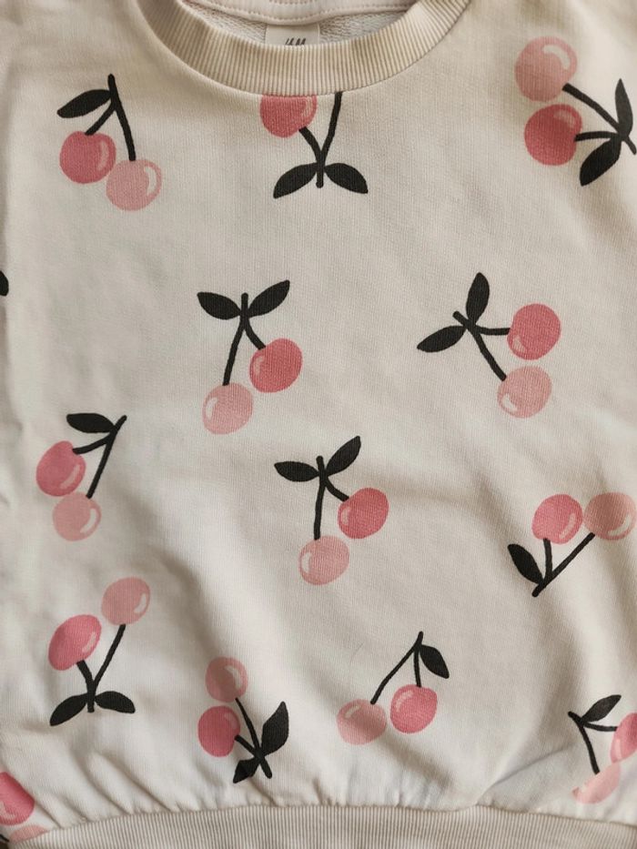 Sweat shirt leger cerises 92cm - photo numéro 2