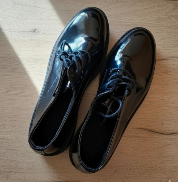 Chaussures Habillées 🖤 Vernies à Lacets - tendance - Taille 38 - Idéales Cérémonie & Pro