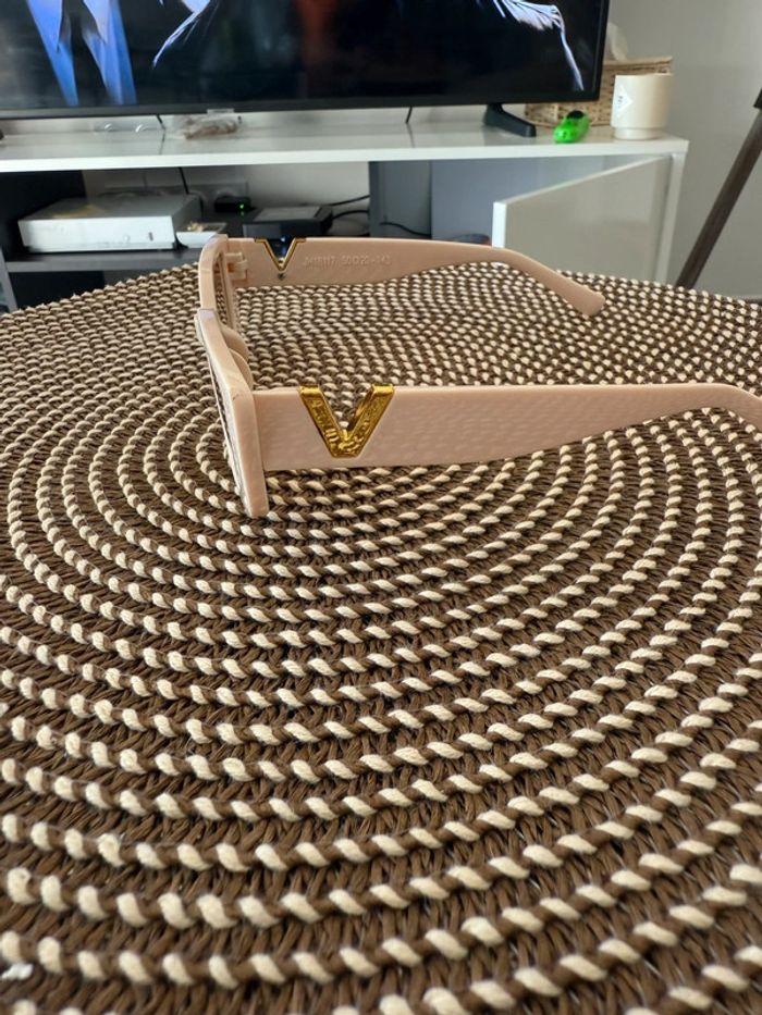 Lunettes de soleil rétro crème - photo numéro 4
