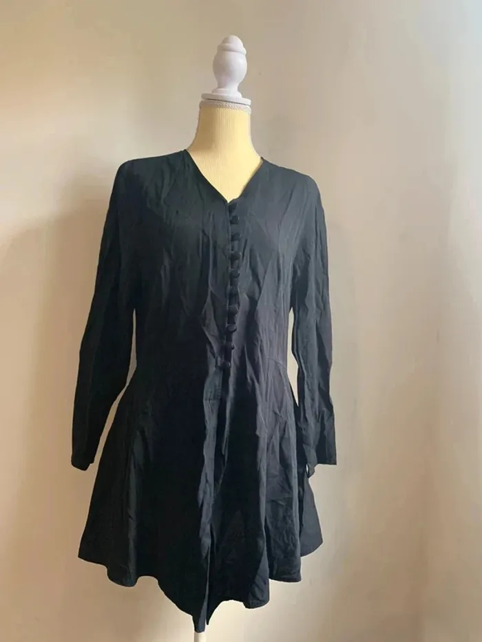 Tunique noire à manches longues – Taille 40/42