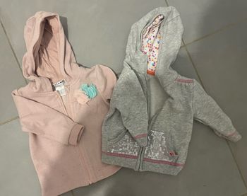 Lot gilet a capuche 6mois