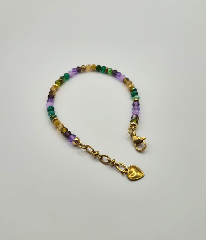Bracelet doré petites perles vertes, jaunes et violettes - photo numéro 4