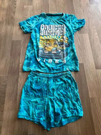 Ensemble deux pièces pyjama les minions taille 9 ans