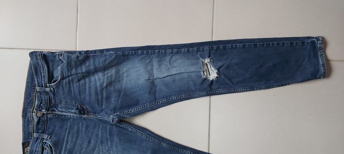 Jeans skinny troué 32 - photo numéro 2