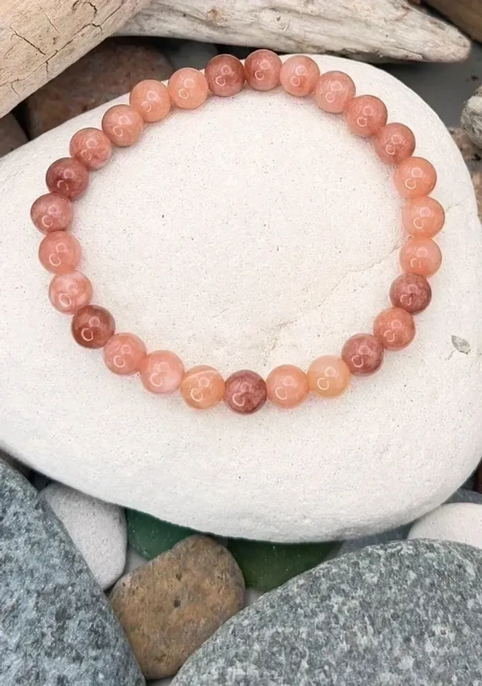 Bracelet en pierres naturelles – Pierre du Soleil + Fleur de vie - photo numéro 3