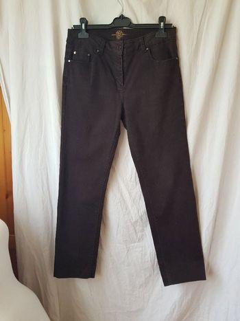 Pantalon droit contenant de l elasthane