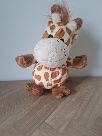 Jolie peluche Girafe