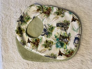 Bavoir amande animaux de la savane