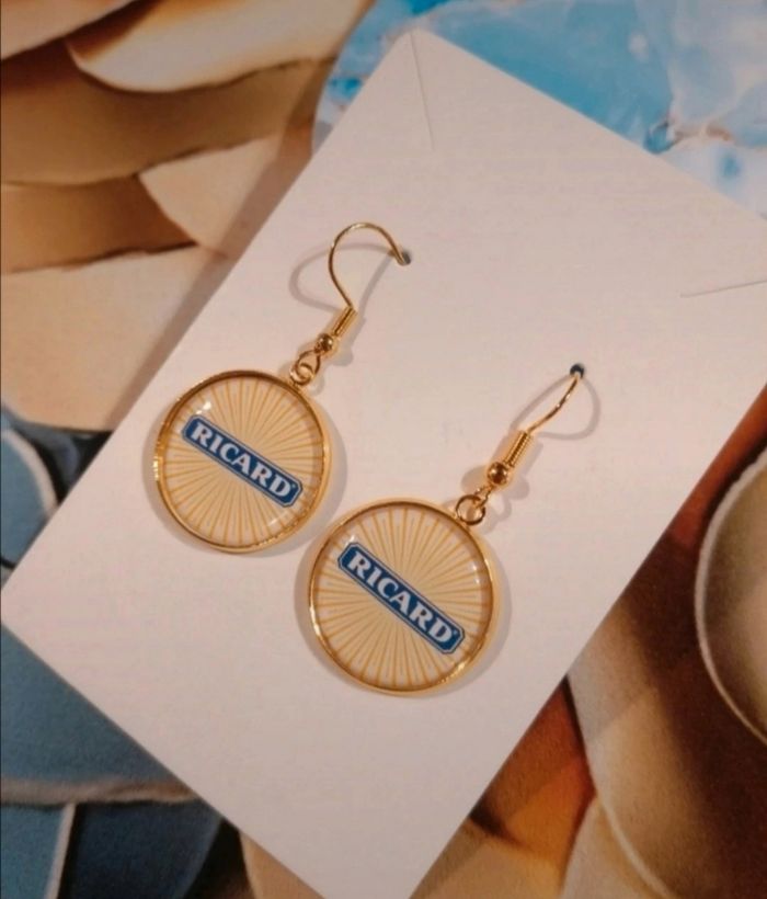 Boucle d'oreille ricard