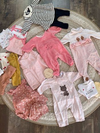 Lot 15 articles  bébé fille 3 mois
