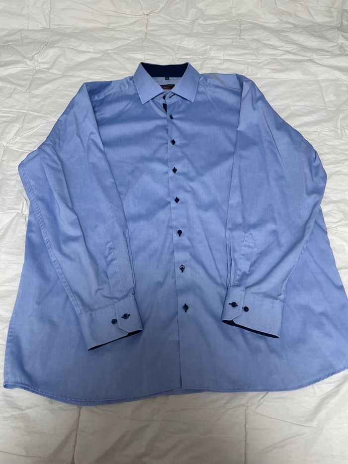 Chemise bleu clair