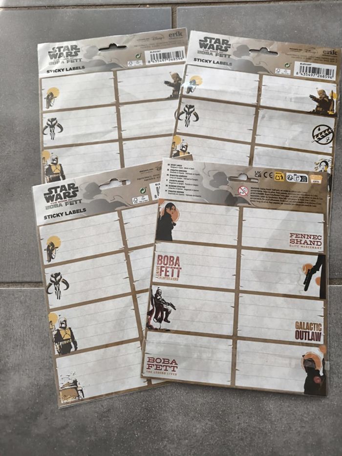 Lot de 4 planches d' étiquettes star wars neuf