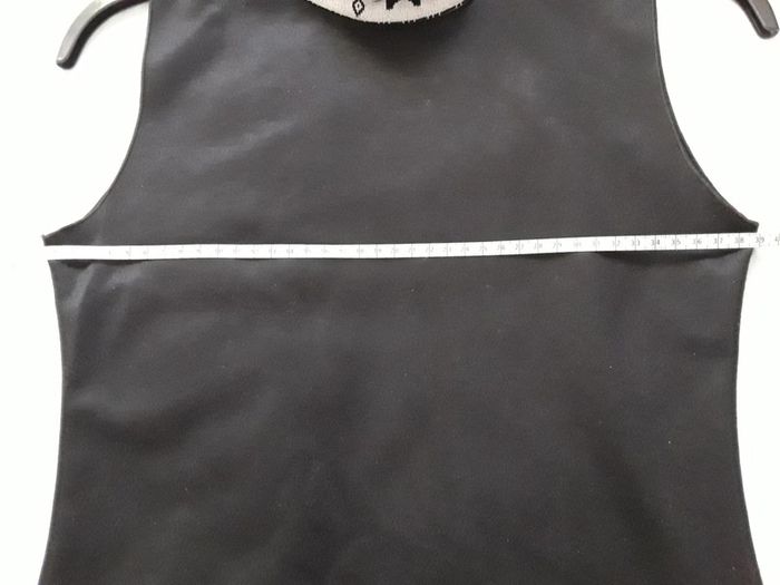 Petite robe noir - photo numéro 8