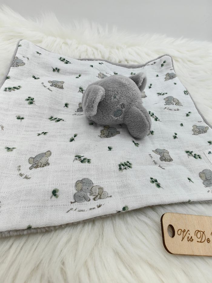 Doudou plat carré éléphant blanc gris vert lange Sergent Major - photo numéro 2