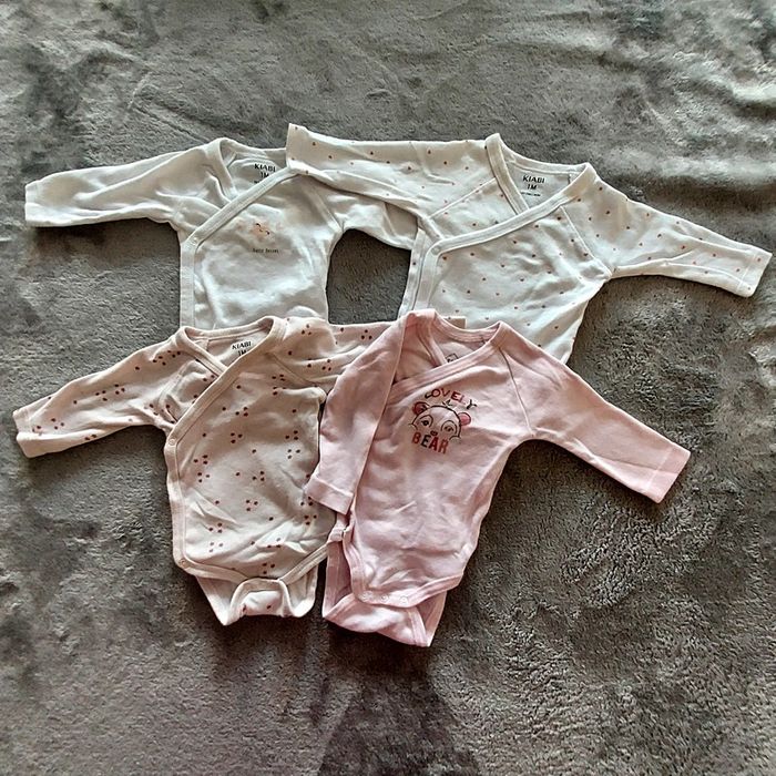Lot 4 bodies bébé