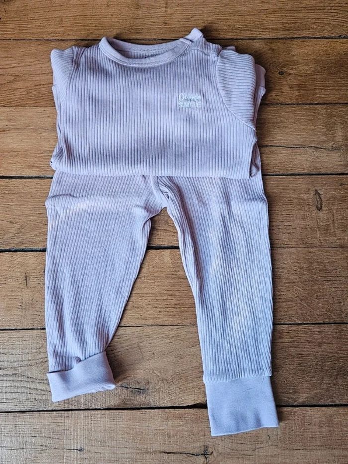 Pyjama double taille 18 / 24 mois - photo numéro 4