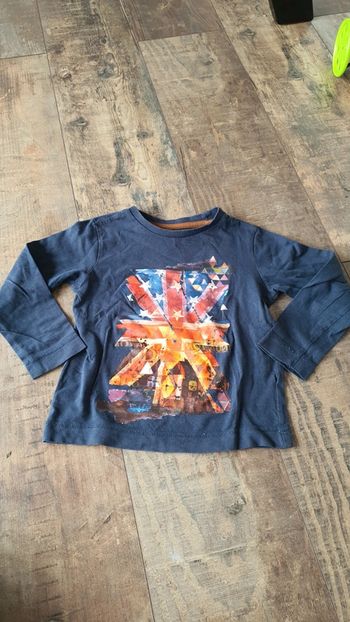 T-shirt tex 3 4 ans en très bon état