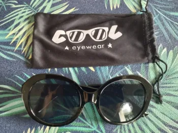Lunettes de soleil femme neuves