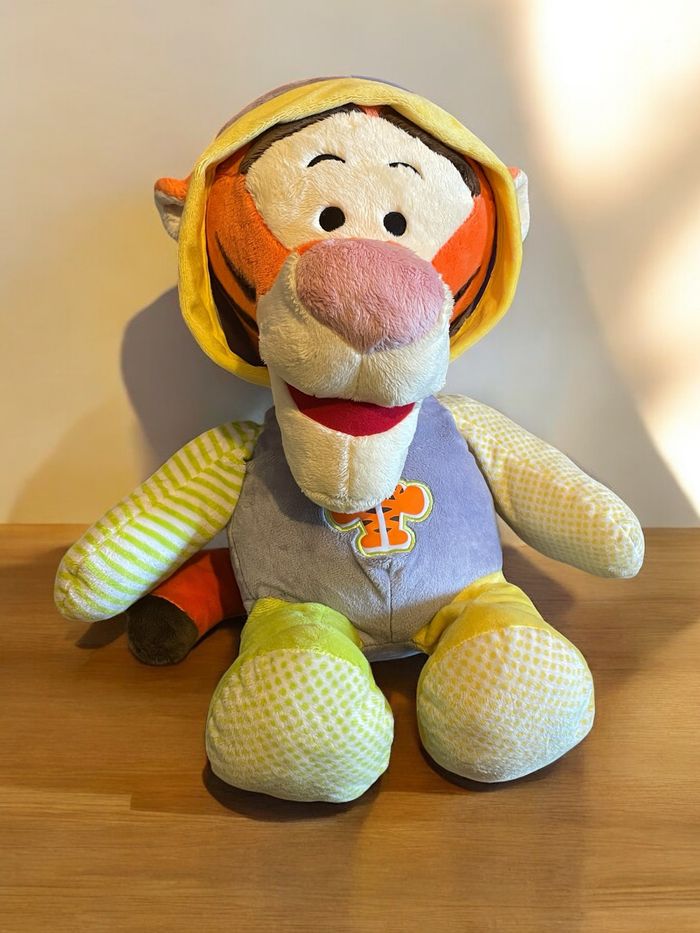 Grande peluche Disney Tigrou Winnie l’Ourson de 50 cm de haut neuve