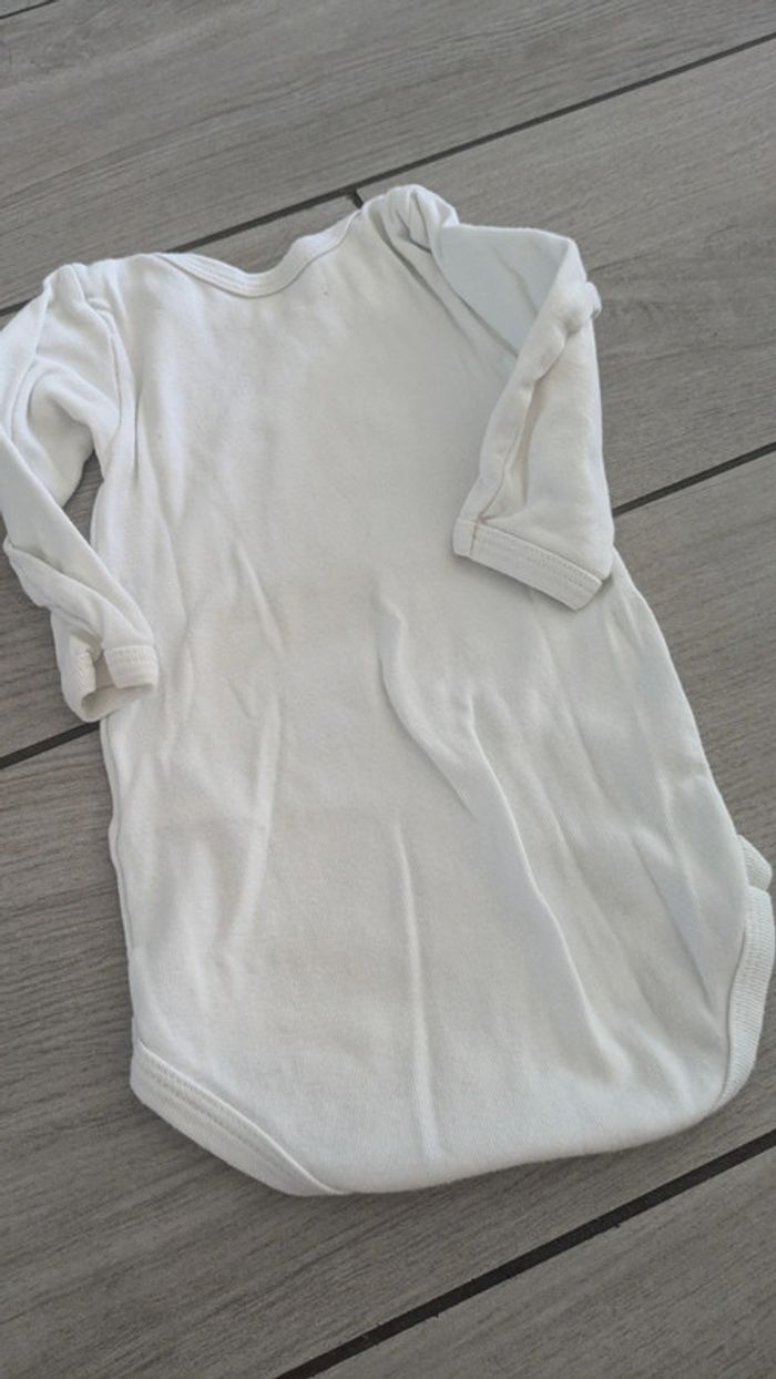 Lot body petit bateau 6 mois - photo numéro 7