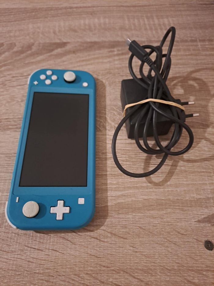 Nintendo switch light - photo numéro 4