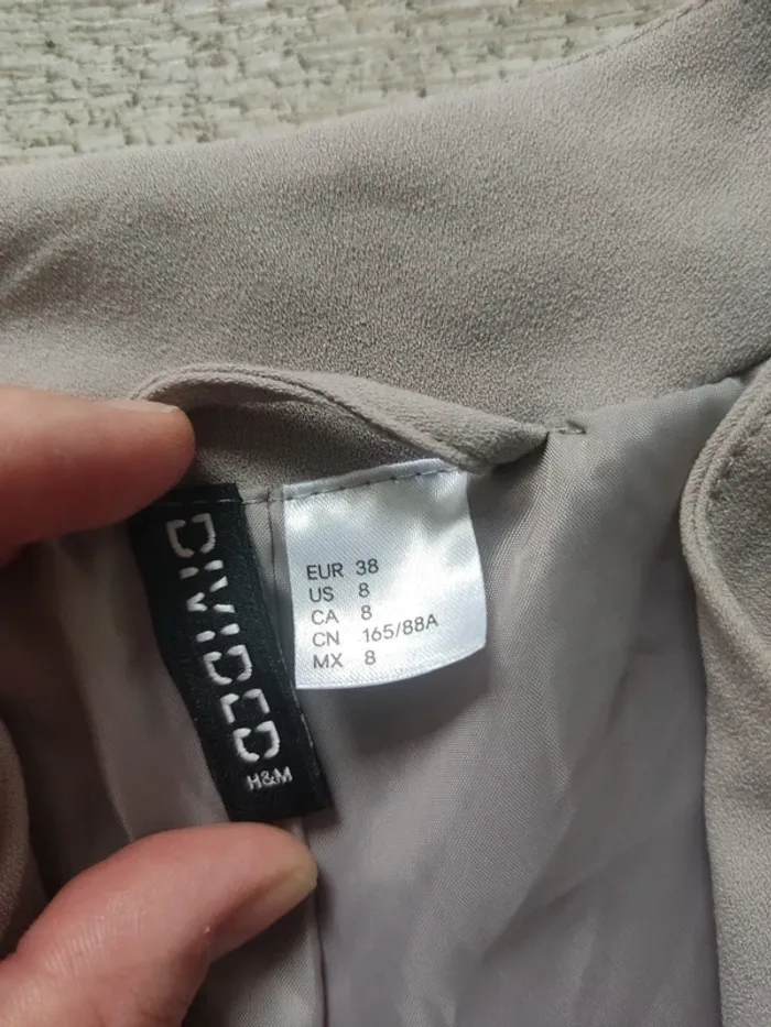 Blazer manches longues taupe avec poches zippées gris taupe taille 38 H&M - photo numéro 8