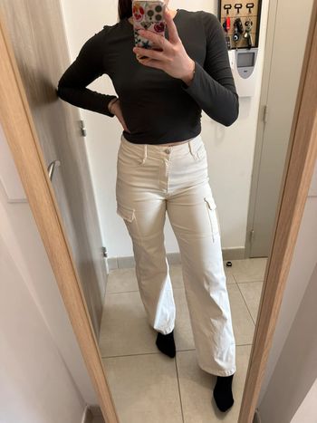 Cargo droit beige crème